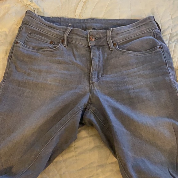 Flattering Light Gray H&M Highwaist Skinny Jeans - Picture 5 of 6